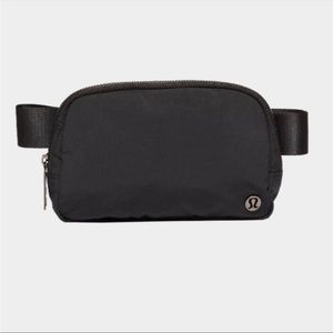 Lululemon black belt bag **mini**. NEW